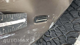 2015 Chevrolet Silverado 3500HD High Country Crew Cab Long Bed 3LZ w/Built-In Wi-Fi DRW - miniatura 38