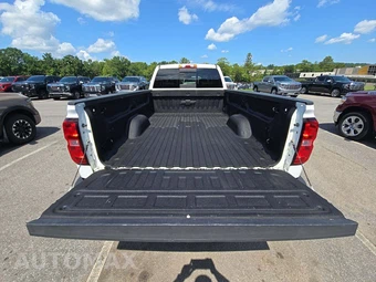 2015 Chevrolet Silverado 3500HD High Country Crew Cab Long Bed 3LZ w/Built-In Wi-Fi DRW - miniatura 11
