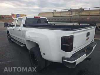 2015 Chevrolet Silverado 3500HD High Country Crew Cab Long Bed 3LZ w/Built-In Wi-Fi DRW - miniatura 2