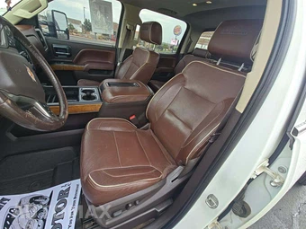 2015 Chevrolet Silverado 3500HD High Country Crew Cab Long Bed 3LZ w/Built-In Wi-Fi DRW - miniatura 6