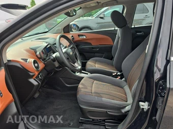 2015 Chevrolet Sonic LT Hatchback 1SD – miniatura 13