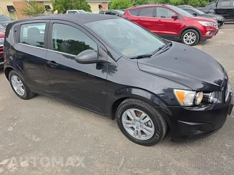 2015 Chevrolet Sonic LT Hatchback 1SD – miniatura 3