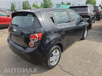 2015 Chevrolet Sonic LT Hatchback 1SD – miniatura 4