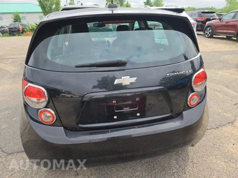 2015 Chevrolet Sonic LT Hatchback 1SD – miniatura 5