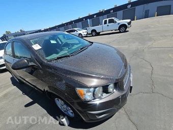 2015 Chevrolet Sonic LT Sedan 1SD – miniatura 3
