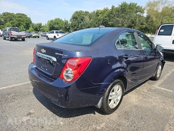 2015 Chevrolet Sonic LT Sedan 1SD - miniatura 4