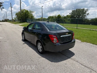 2015 Chevrolet Sonic LT Sedan 1SD - miniatura 2