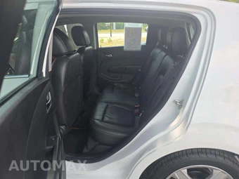 2015 Chevrolet Sonic LTZ Hatchback 1SF – miniatura 10