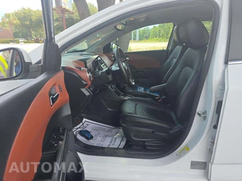 2015 Chevrolet Sonic LTZ Hatchback 1SF – miniatura 3