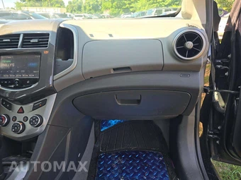 2015 Chevrolet Sonic LTZ Sedan 1SF – miniatura 19