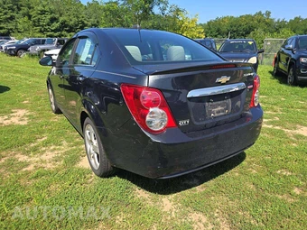 2015 Chevrolet Sonic LTZ Sedan 1SF – miniatura 2