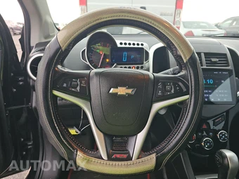 2015 Chevrolet Sonic RS Sedan 1SH - miniatura 10