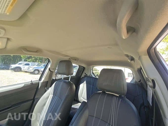 2015 Chevrolet Spark 1LT 1SD – miniatura 11