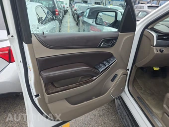 2015 Chevrolet Suburban LT 1LT – miniatura 9