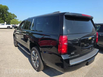 2015 Chevrolet Suburban LTZ 1LZ - miniatura 2