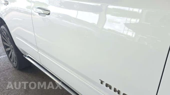 2015 Chevrolet Tahoe LTZ 1LZ - miniatura 22