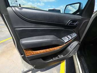 2015 Chevrolet Tahoe LTZ 1LZ - miniatura 9