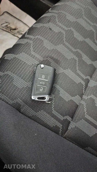 2015 Chevrolet Volt – miniatura 18
