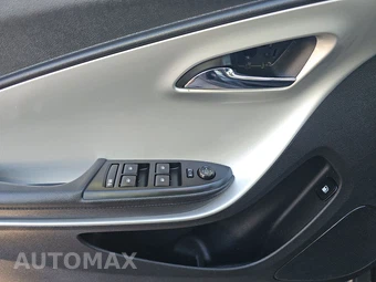 2015 Chevrolet Volt – miniatura 9