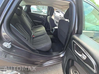 2015 Chrysler 200 Limited – miniatura 16