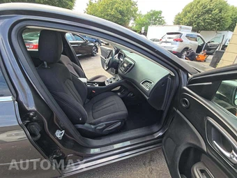2015 Chrysler 200 Limited – miniatura 18