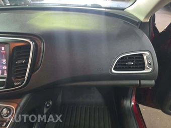 2015 Chrysler 200 Limited – miniatura 19