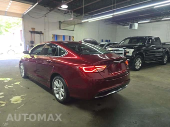 2015 Chrysler 200 Limited – miniatura 2