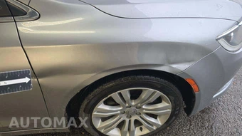 2015 Chrysler 200 Limited – miniatura 27