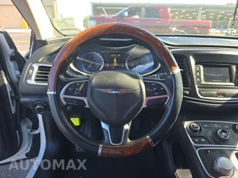2015 Chrysler 200 Limited – miniatura 10