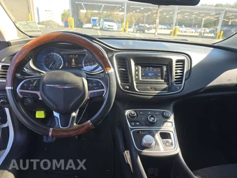 2015 Chrysler 200 Limited – miniatura 11