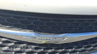 2015 Chrysler 200 Limited – miniatura 28
