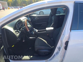 2015 Chrysler 200 Limited – miniatura 7