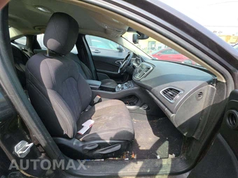 2015 Chrysler 200 Limited – miniatura 18