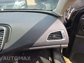 2015 Chrysler 200 Limited – miniatura 19