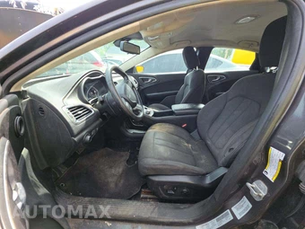 2015 Chrysler 200 Limited – miniatura 6