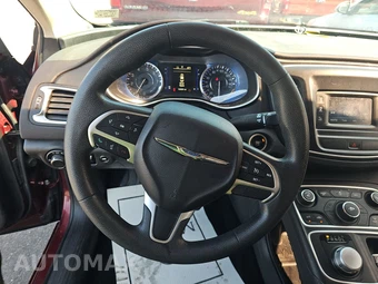 2015 Chrysler 200 Limited – miniatura 10