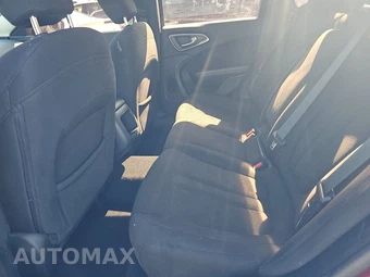 2015 Chrysler 200 Limited – miniatura 13