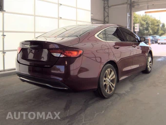 2015 Chrysler 200 Limited – miniatura 4