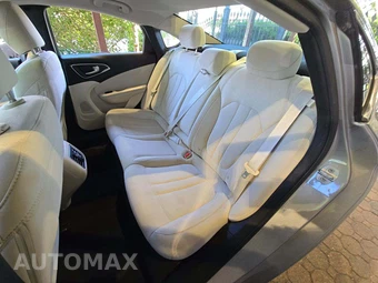 2015 Chrysler 200 Limited – miniatura 13