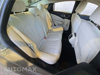 2015 Chrysler 200 Limited – miniatura 16