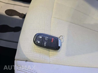 2015 Chrysler 200 Limited – miniatura 8