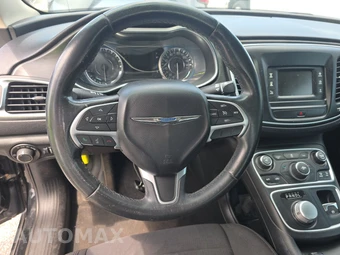 2015 Chrysler 200 Limited - miniatura 10