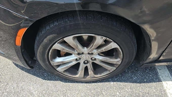 2015 Chrysler 200 Limited - miniatura 24