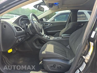 2015 Chrysler 200 Limited - miniatura 7