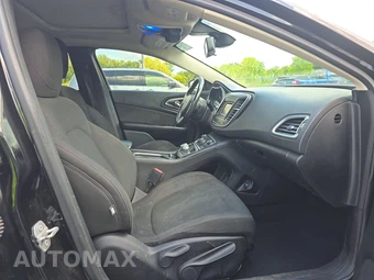 2015 Chrysler 200 Limited - miniatura 8