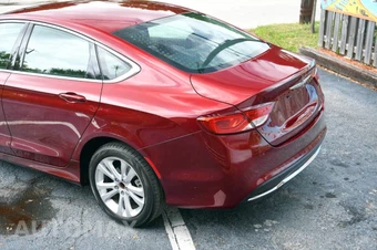 2015 Chrysler 200 Limited - miniatura 10