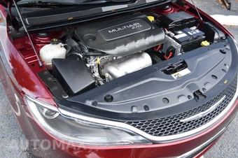2015 Chrysler 200 Limited - miniatura 21
