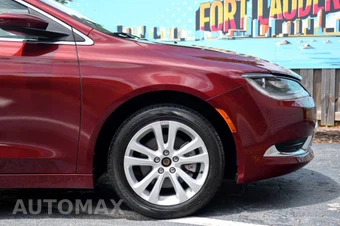 2015 Chrysler 200 Limited - miniatura 34