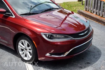 2015 Chrysler 200 Limited - miniatura 35