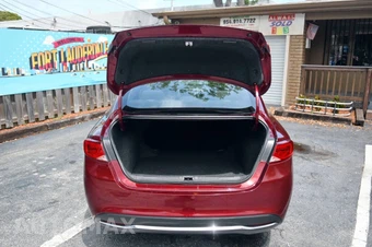 2015 Chrysler 200 Limited - miniatura 36